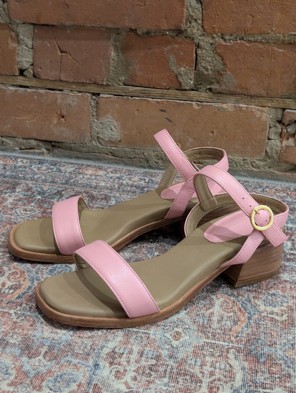 Like New! Poppy Barley Pink Low Block Heel Sandals Shoes